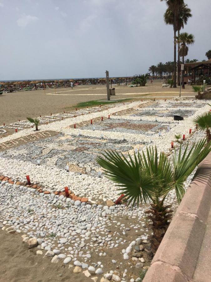 トレモリノスCarihuela Palace Beachアパートメント エクステリア 写真